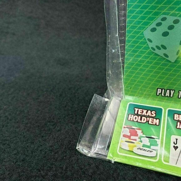 Twist‎ and Hold Texas Hold Em Poker Card Game Cube Travel Pressman New Sealed - Picture 9 of 12